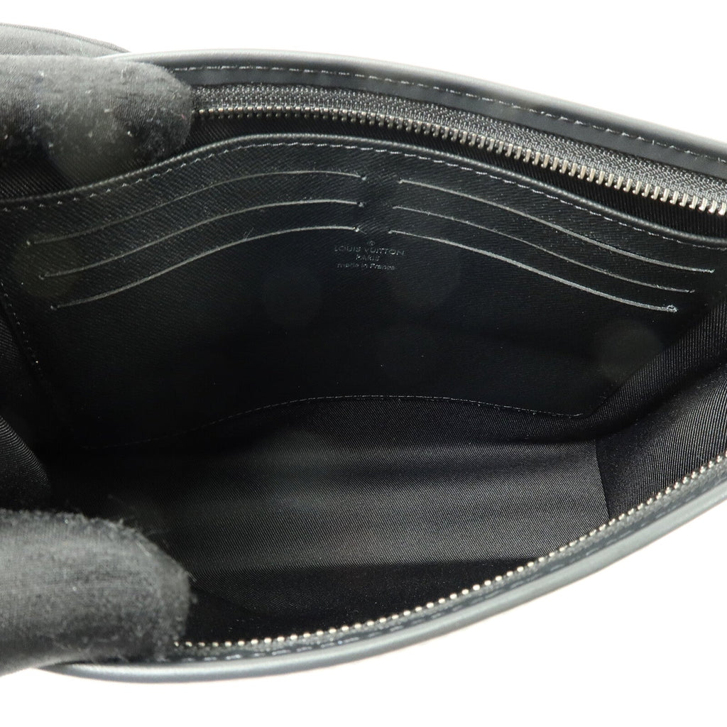 Louis Vuitton Pochette Voyage MM · Eclipse