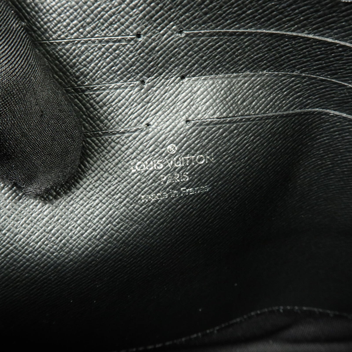 Louis Vuitton Pochette Voyage MM · Eclipse