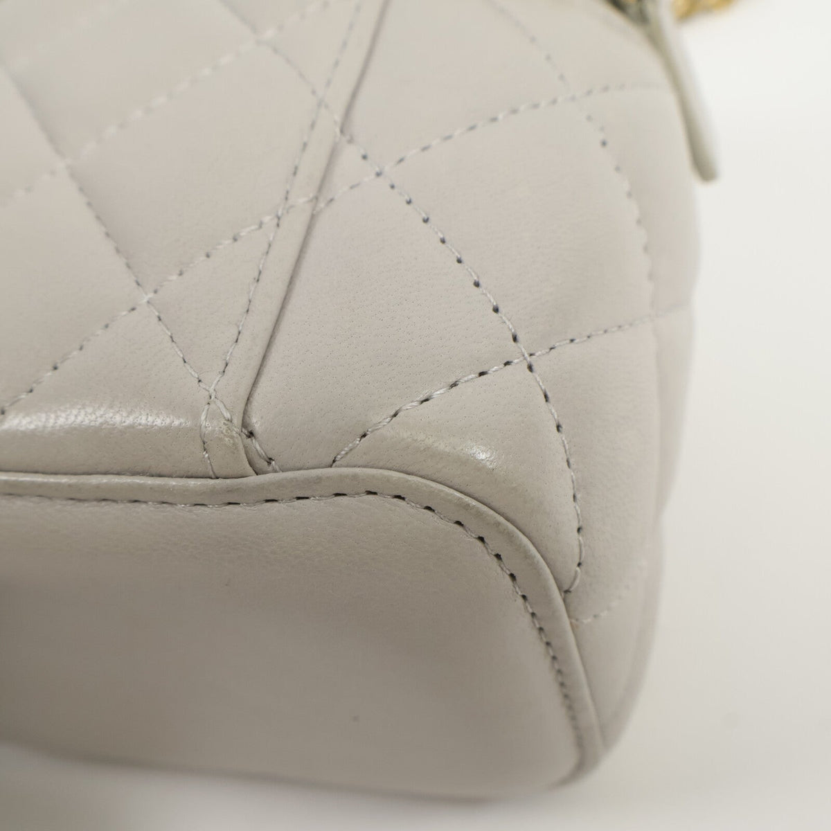 Chanel Vanity · Lambskin · Chain Shoulder