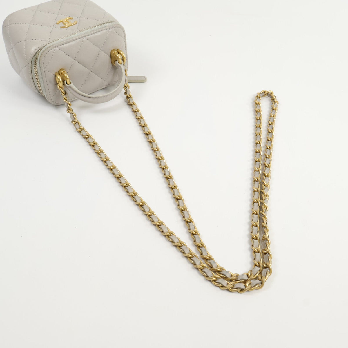 Chanel Vanity · Lambskin · Chain Shoulder