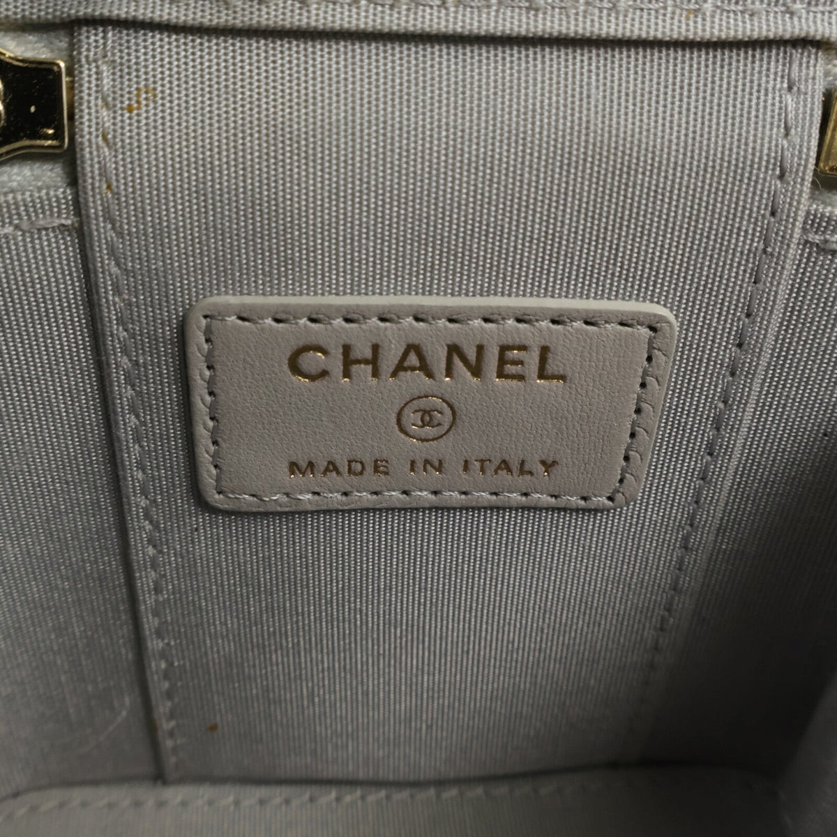 Chanel Vanity · Lambskin · Chain Shoulder