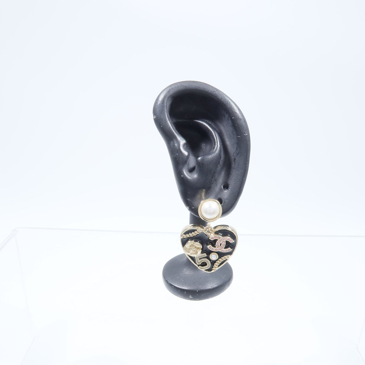 CHANEL CC Earrings · Metal