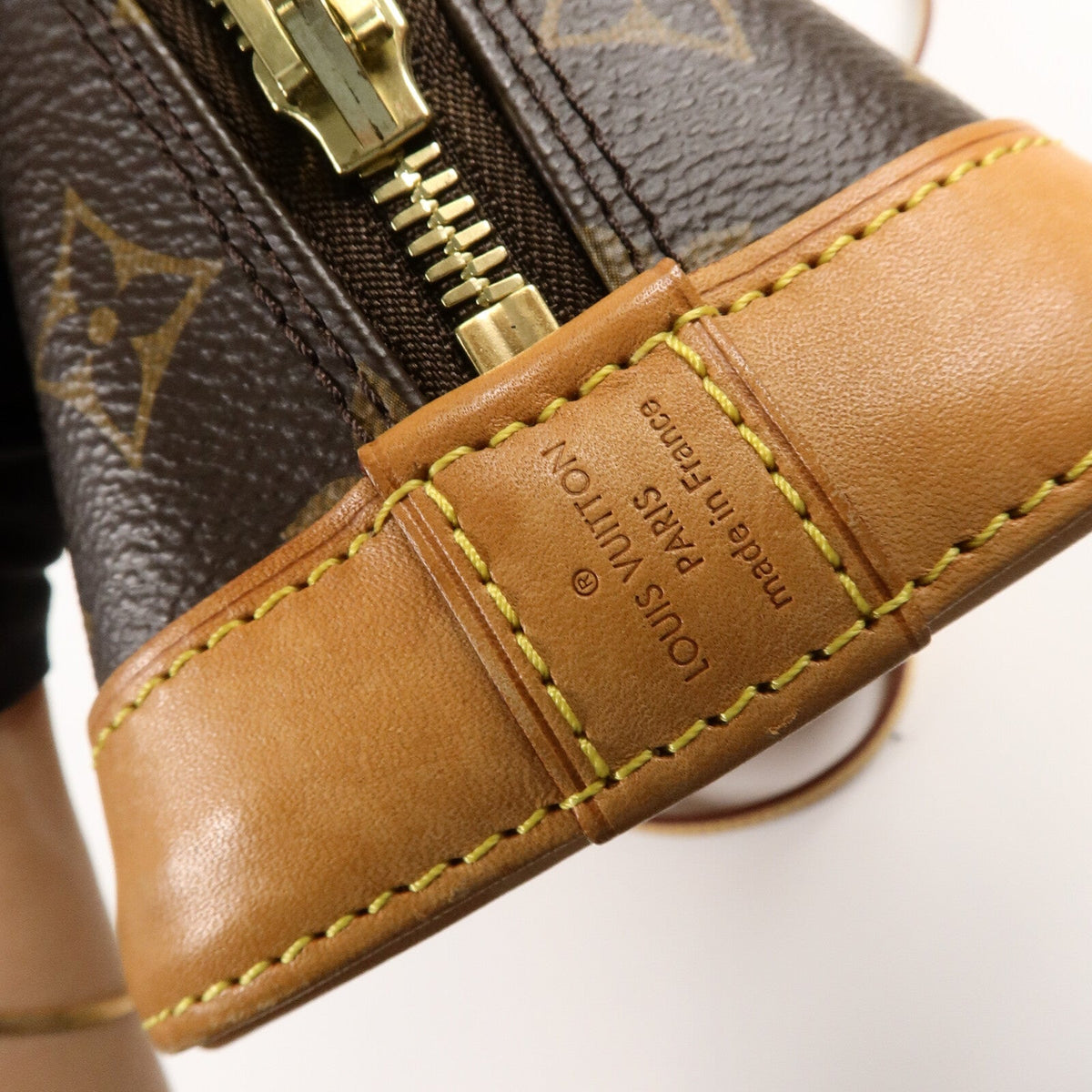 Louis Vuitton Alma BB · Monogram