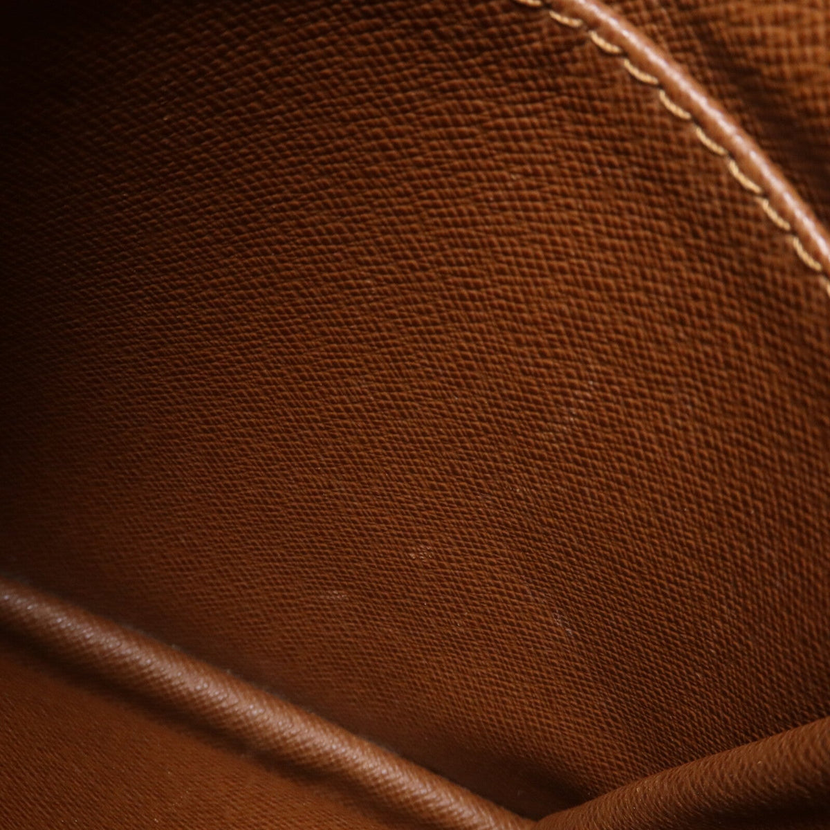 Louis Vuitton Danube · Monogram