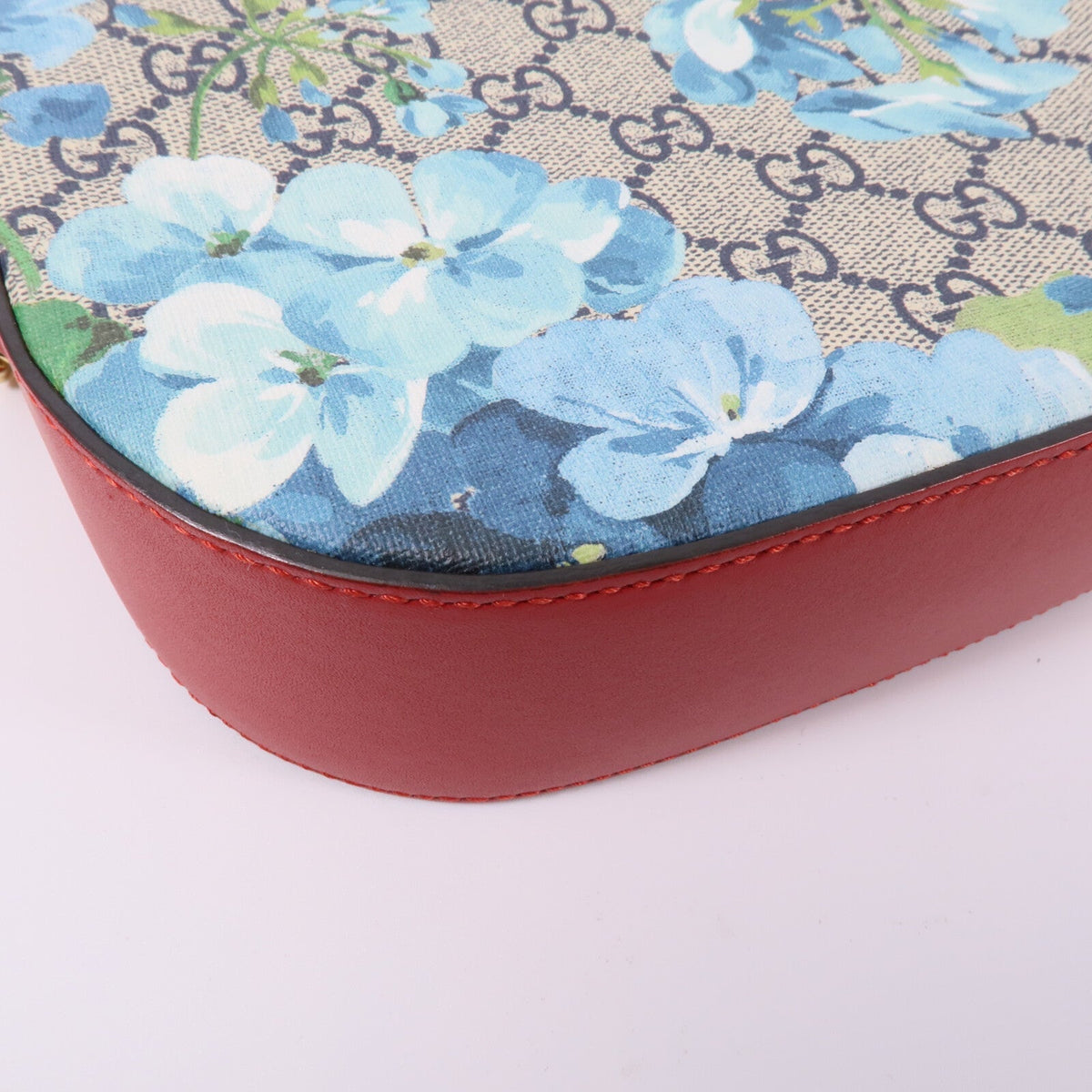 Gucci GG Supreme Blooms · Chain Bag
