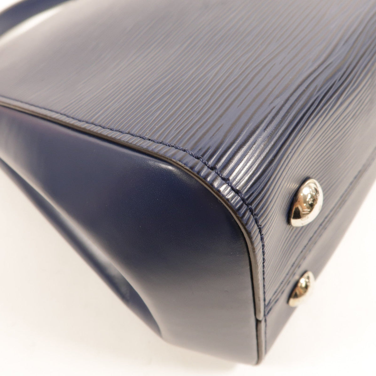 Louis Vuitton Cluny MM · Epi Leather