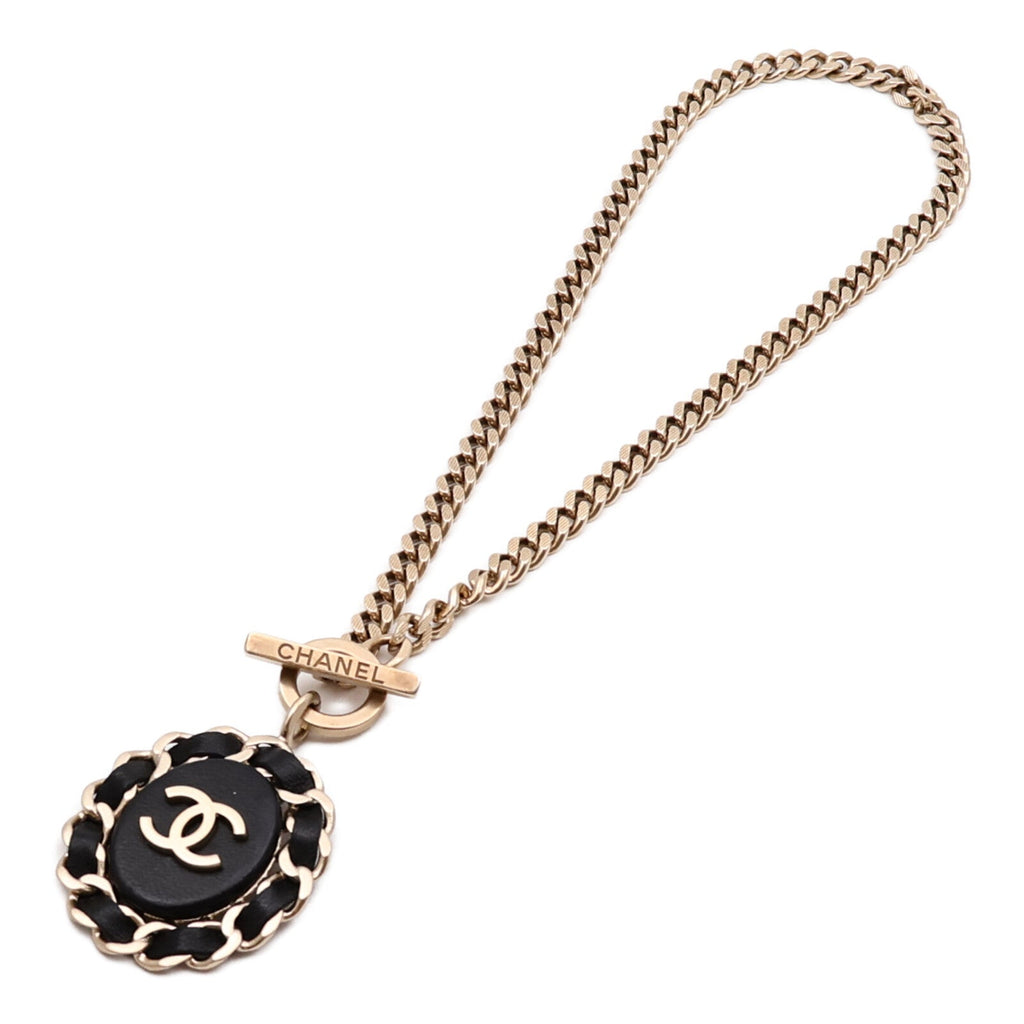 CHANEL CC Necklace · Metal
