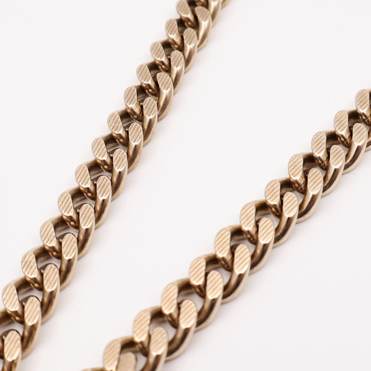 CHANEL CC Necklace · Metal