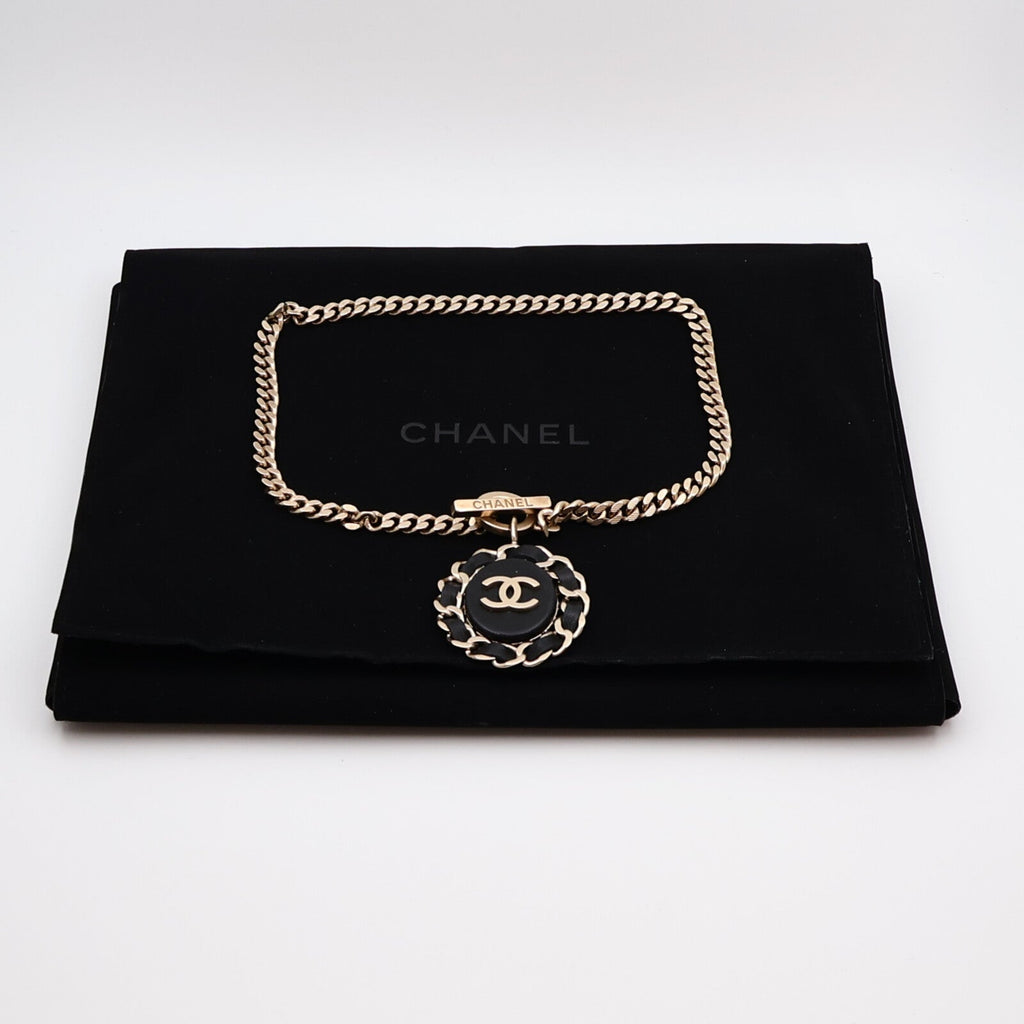 CHANEL CC Necklace · Metal