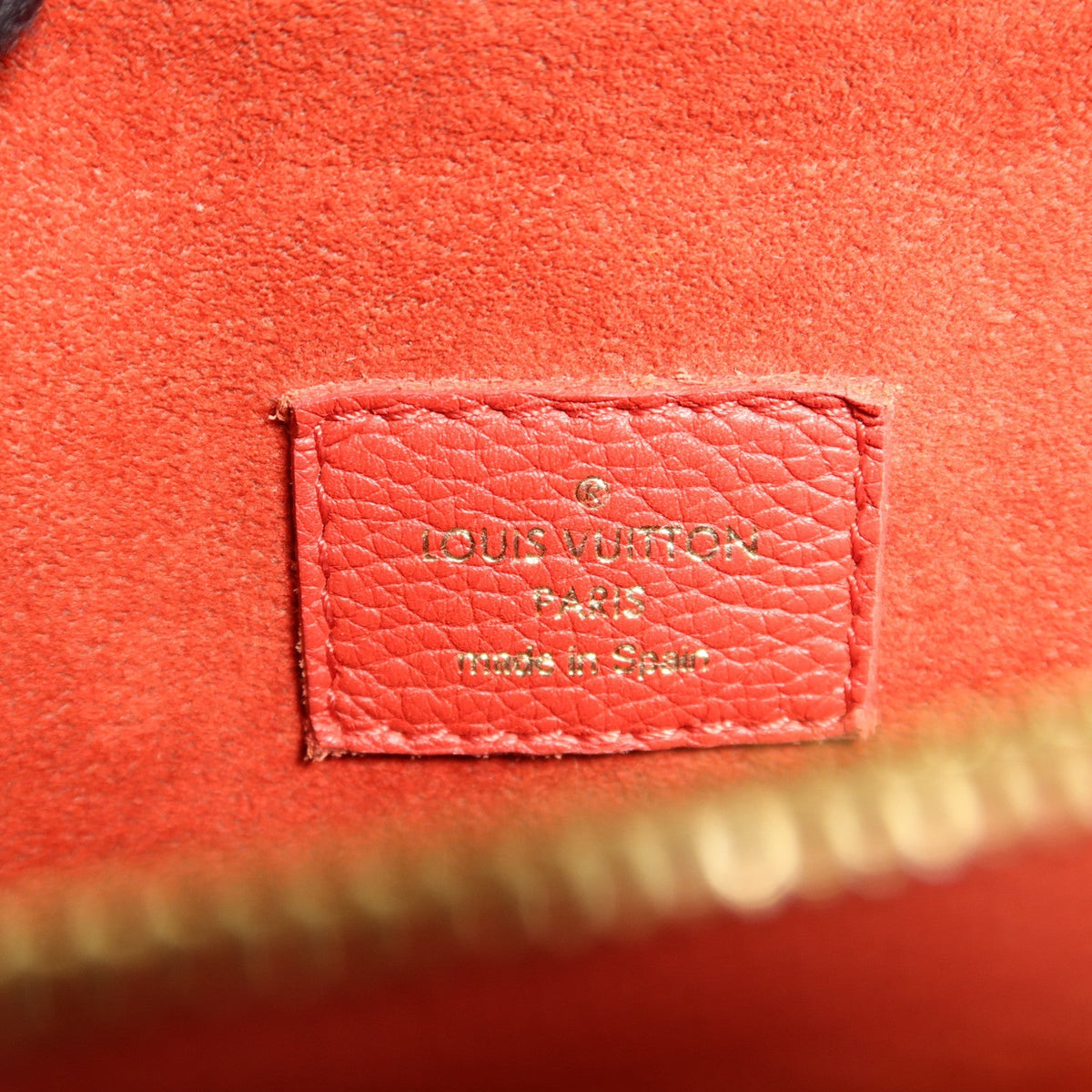 Louis Vuitton Victoire · Monogram Canvas