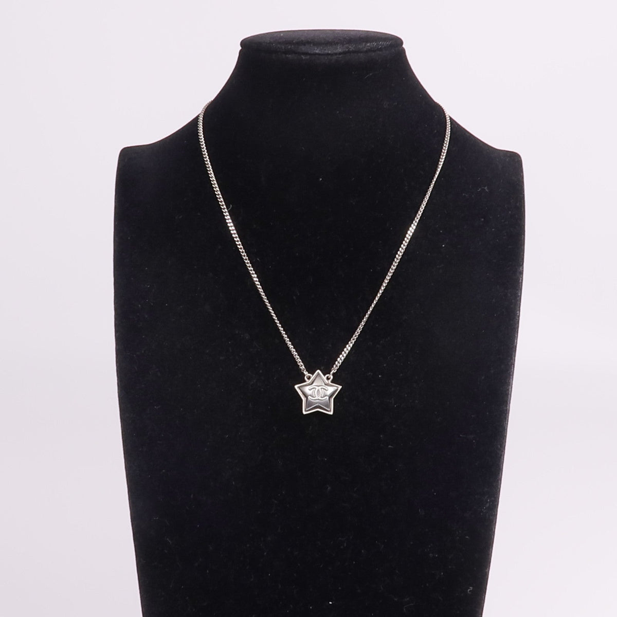 Chanel CC Necklace · Silver
