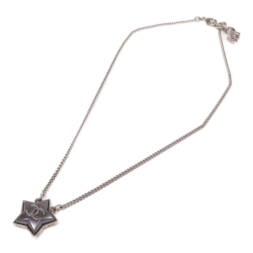 Chanel CC Necklace · Silver