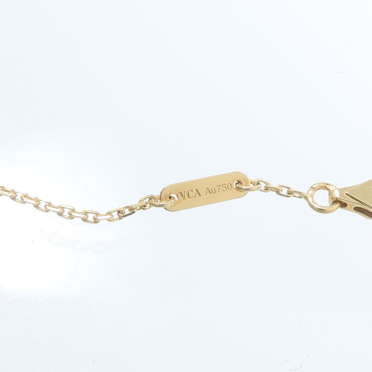 Van Cleef & Arpels Frivole · 18K Yellow Gold