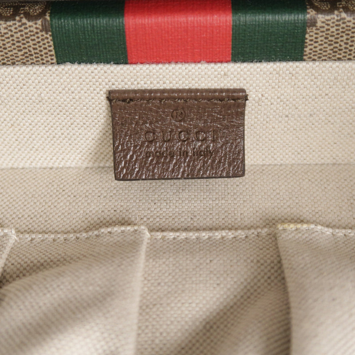 Gucci Savoy Medium · GG Supreme