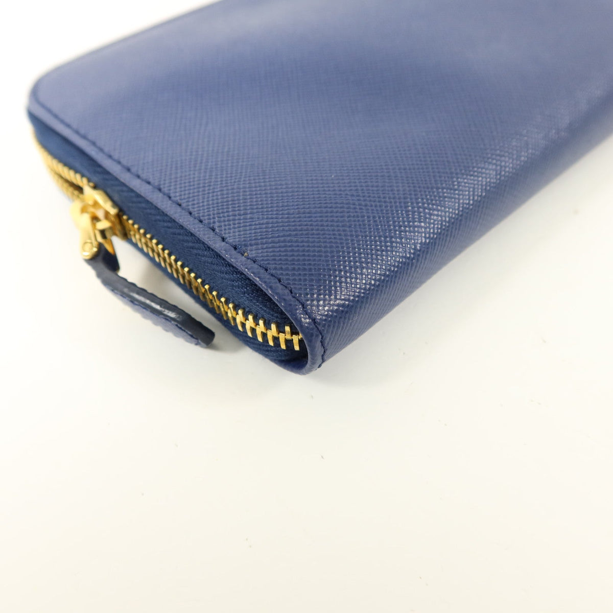 Prada Zip Wallet · Calfskin