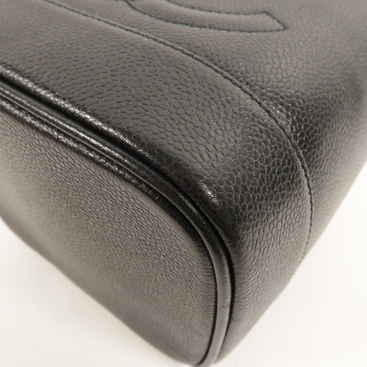 Chanel CC Vintage Vanity · Calfskin