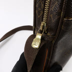 Louis Vuitton Trotteur Beaubourg · Monogram