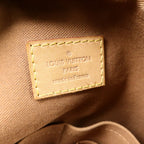 Louis Vuitton Trotteur Beaubourg · Monogram