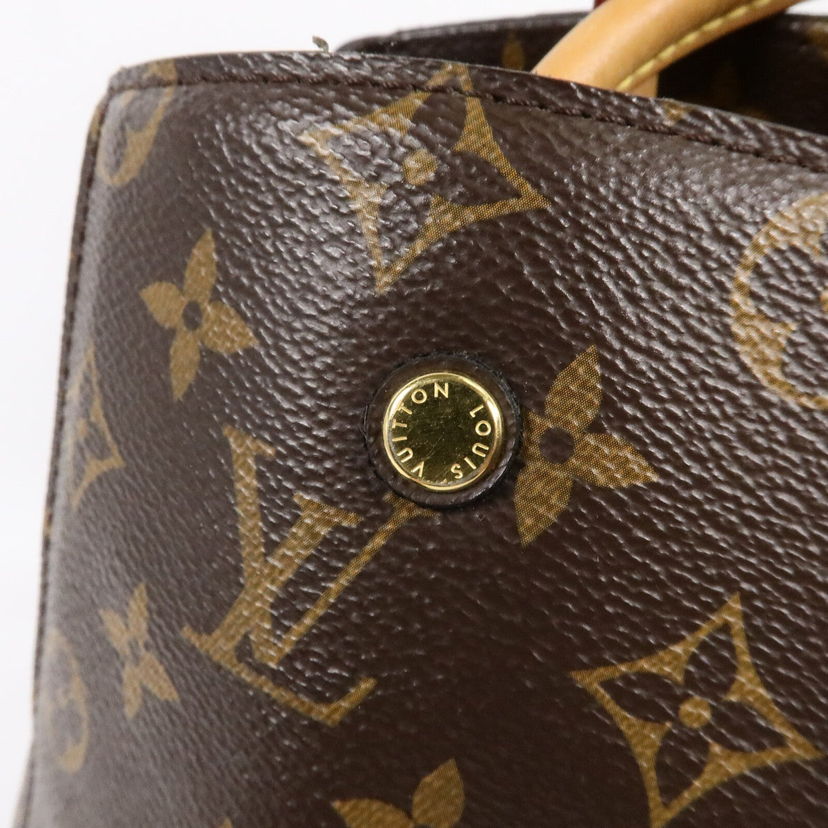 Louis Vuitton Montaigne MM · Monogram