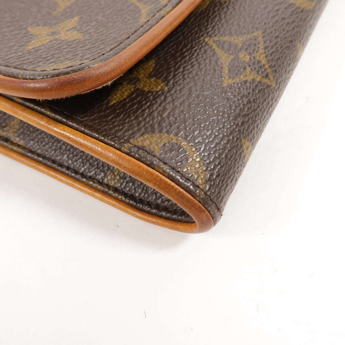 Louis Vuitton Pochette Twin GM · Monogram