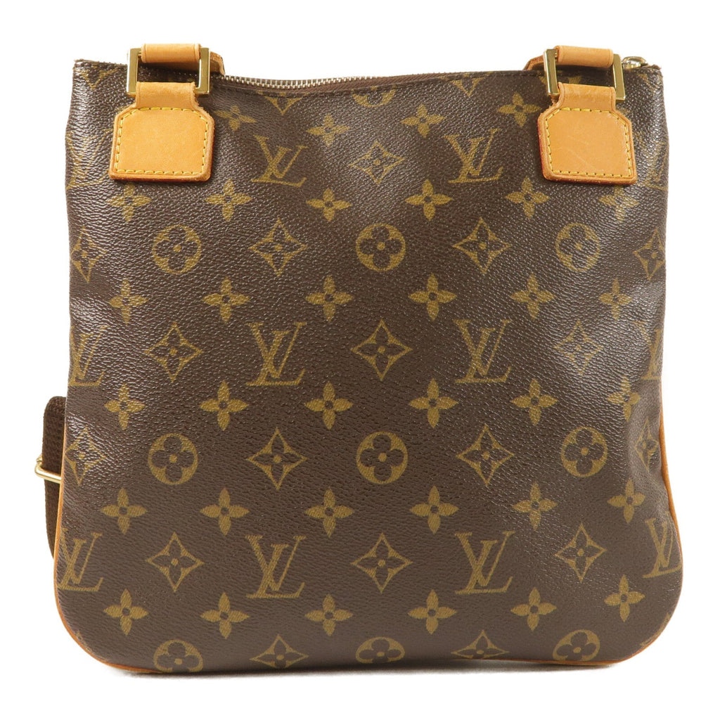 Louis Vuitton Pochette Bosphore · Monogram