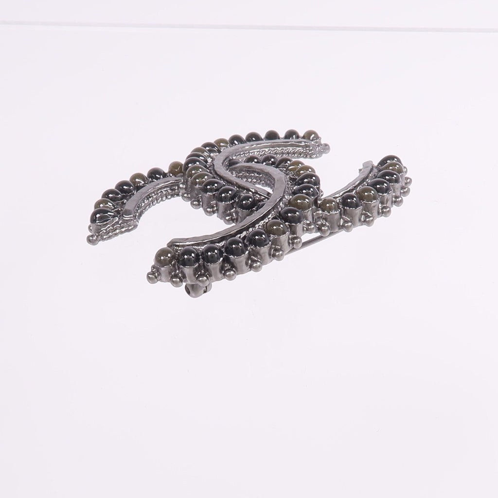 Chanel CC Brooch · Metal