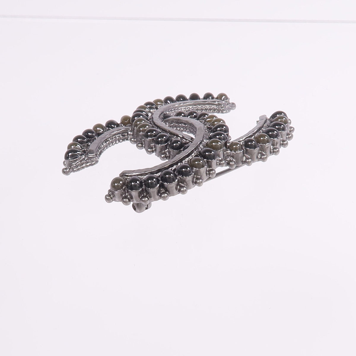 Chanel CC Brooch · Metal