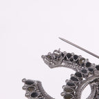Chanel CC Brooch · Metal