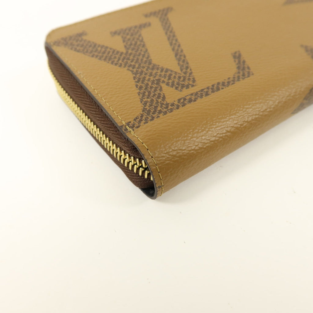 Louis Vuitton · Monogram Giant Reverse