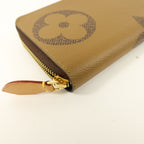 Louis Vuitton · Monogram Giant Reverse