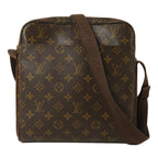 Louis Vuitton Trotteur Beaubourg · Monogram