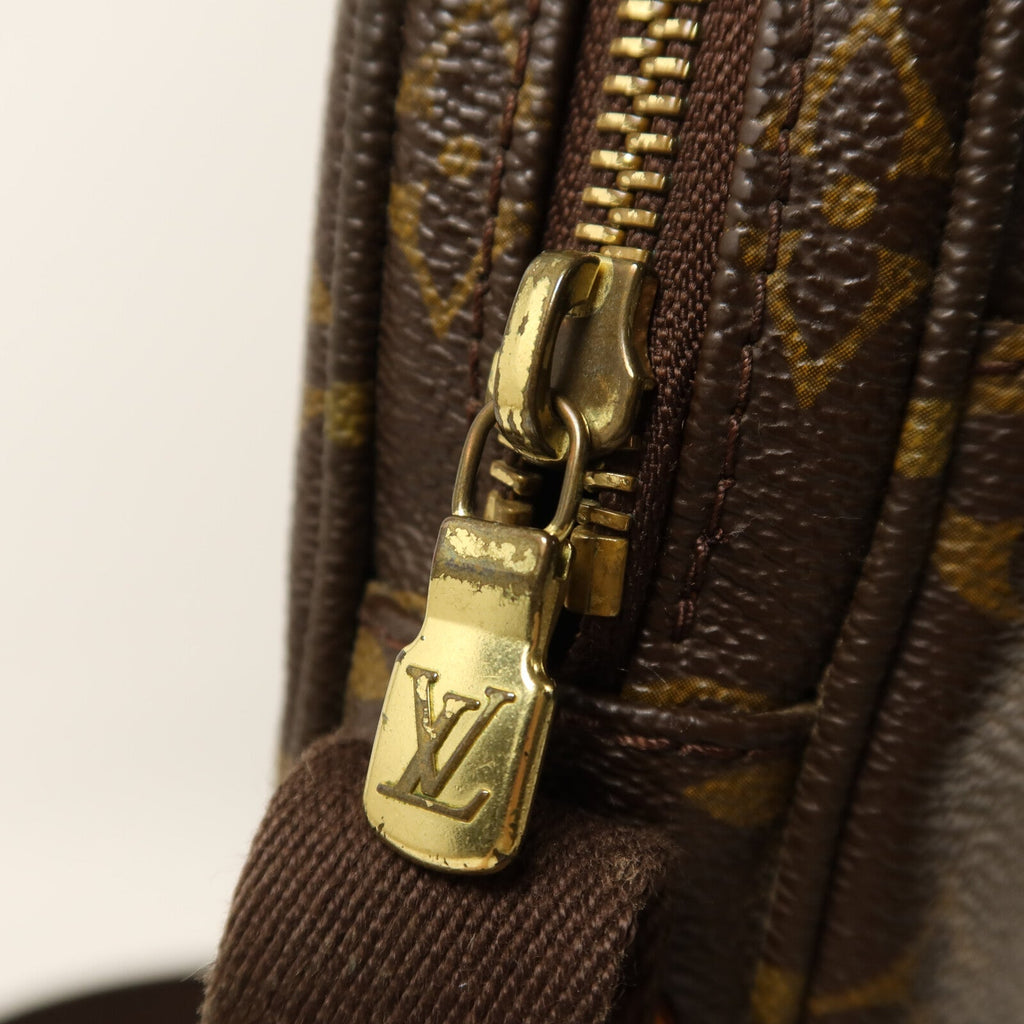 Louis Vuitton Trotteur Beaubourg · Monogram
