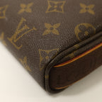 Louis Vuitton Trotteur Beaubourg · Monogram