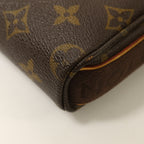 Louis Vuitton Trotteur Beaubourg · Monogram