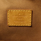 Louis Vuitton Trotteur Beaubourg · Monogram