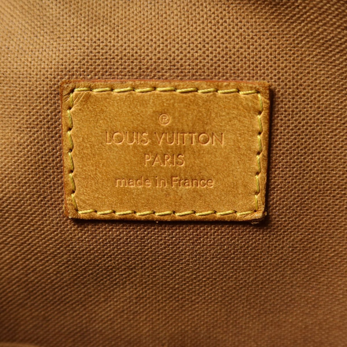 Louis Vuitton Trotteur Beaubourg · Monogram