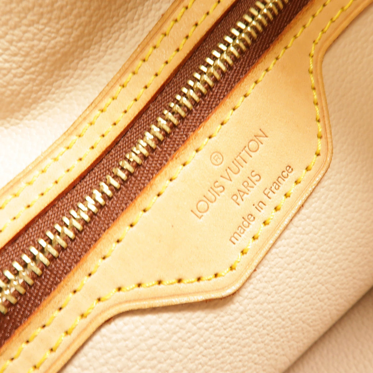 Louis Vuitton Bucket GM · Monogram Canvas