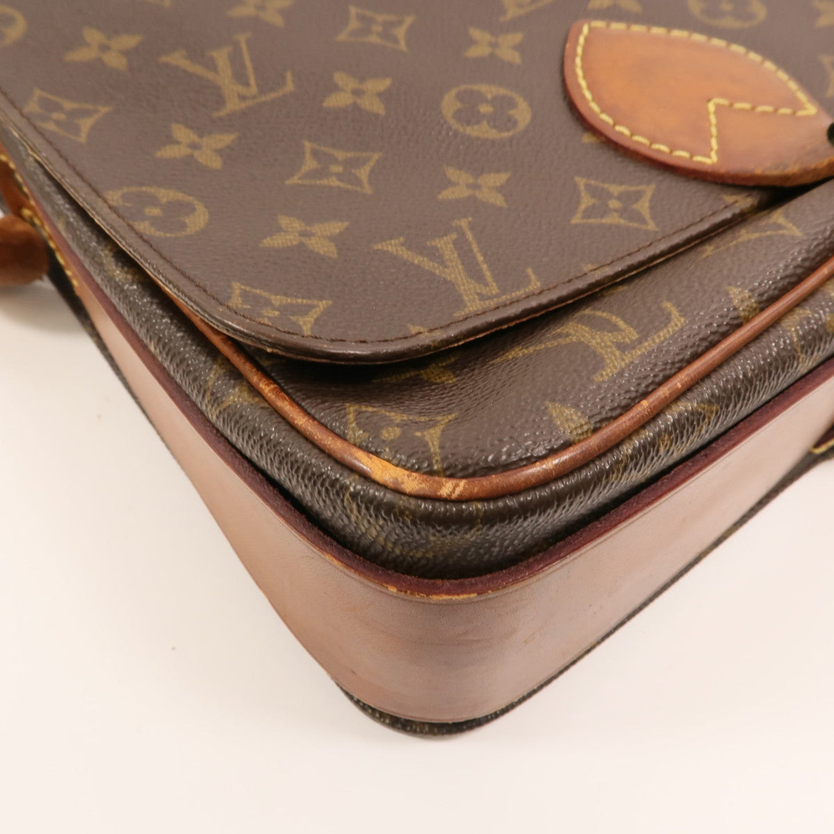 Louis Vuitton Cartouchiere GM · Monogram
