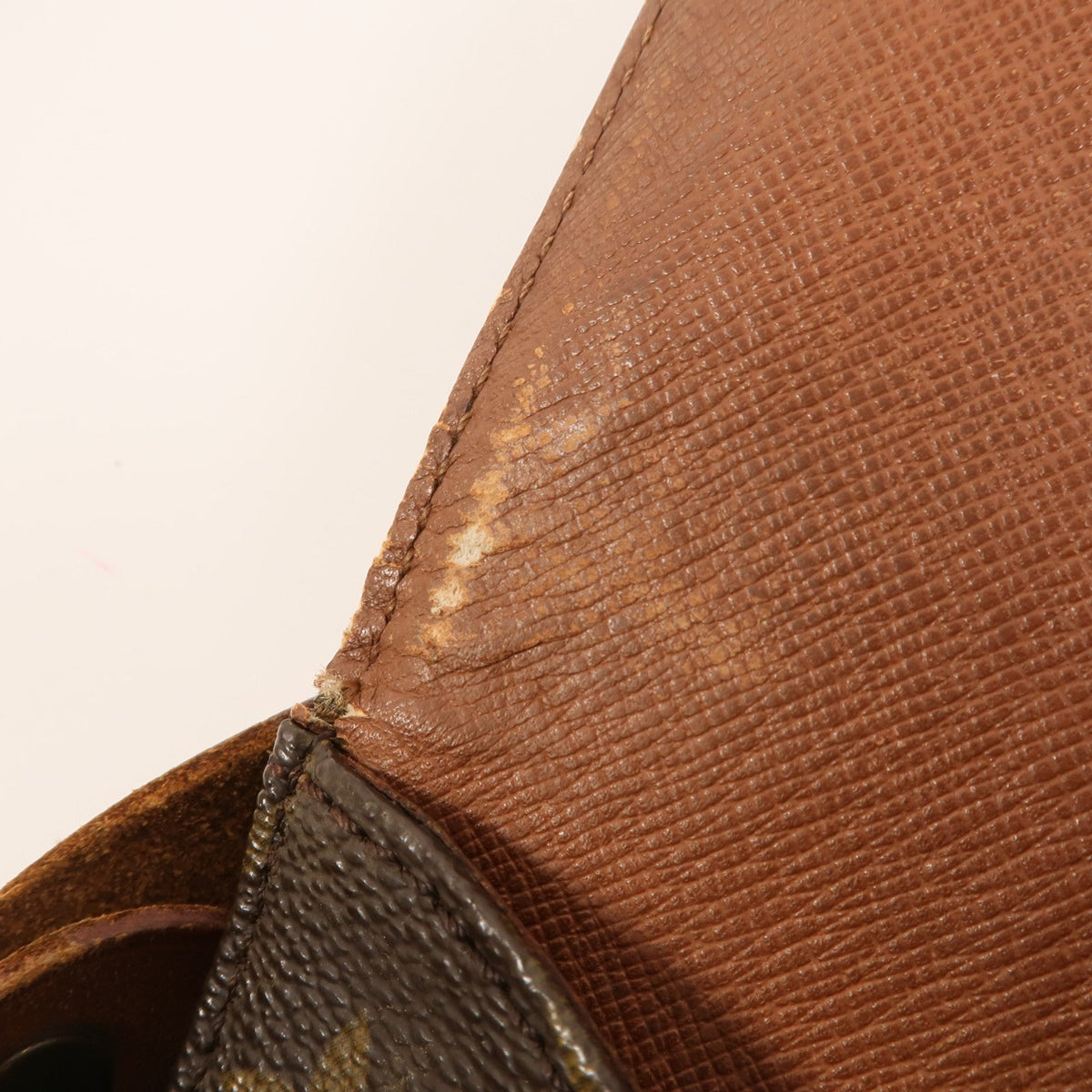 Louis Vuitton Cartouchiere GM · Monogram