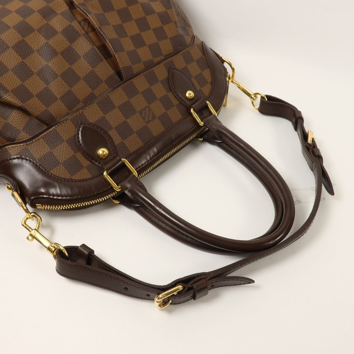 Louis Vuitton Trevi PM · Damier