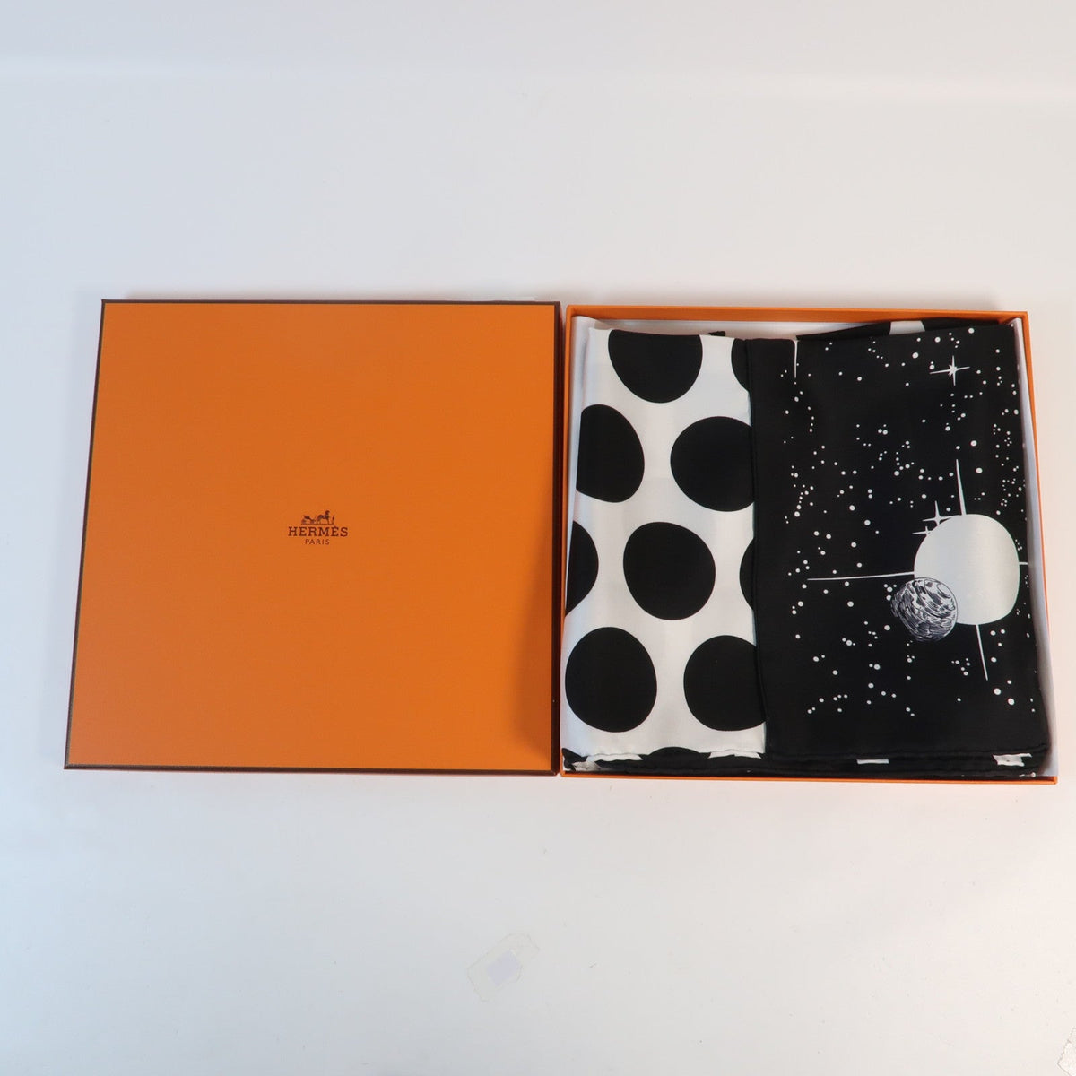 Hermès · Silk Muffler Scarf