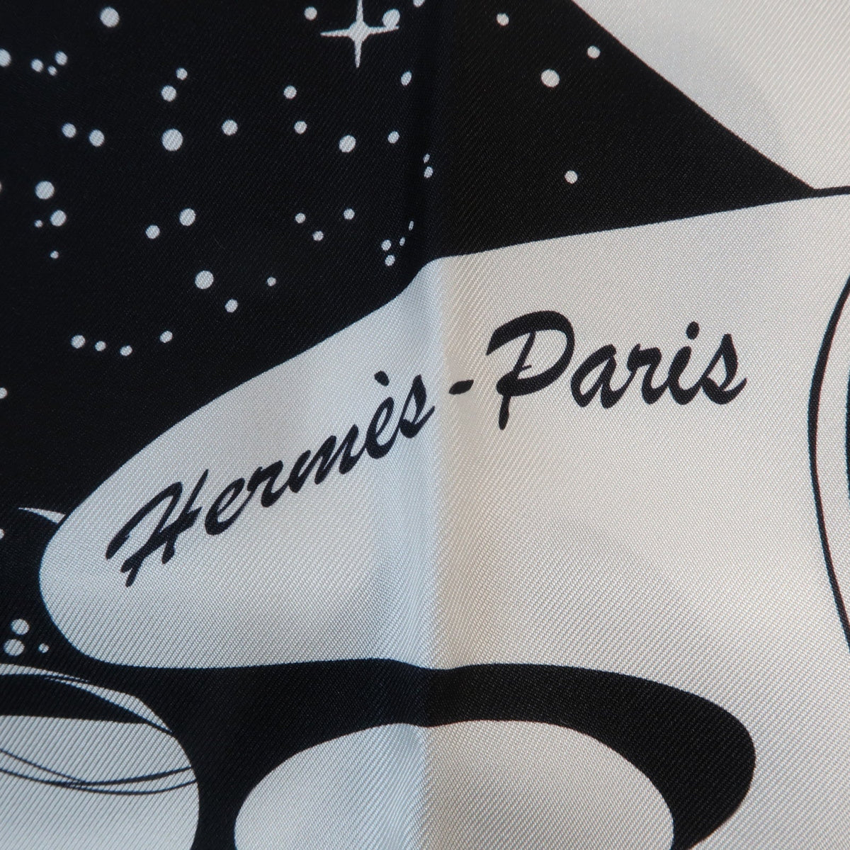 Hermès · Silk Muffler Scarf