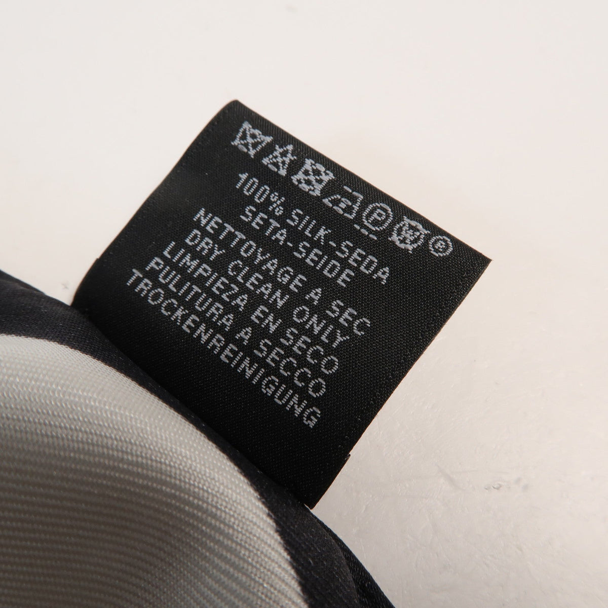 Hermès · Silk Muffler Scarf