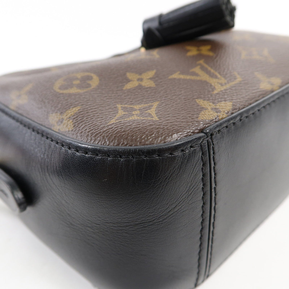 Louis Vuitton Saintonge · Monogram