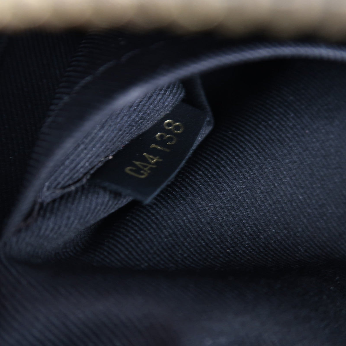 Louis Vuitton Saintonge · Monogram