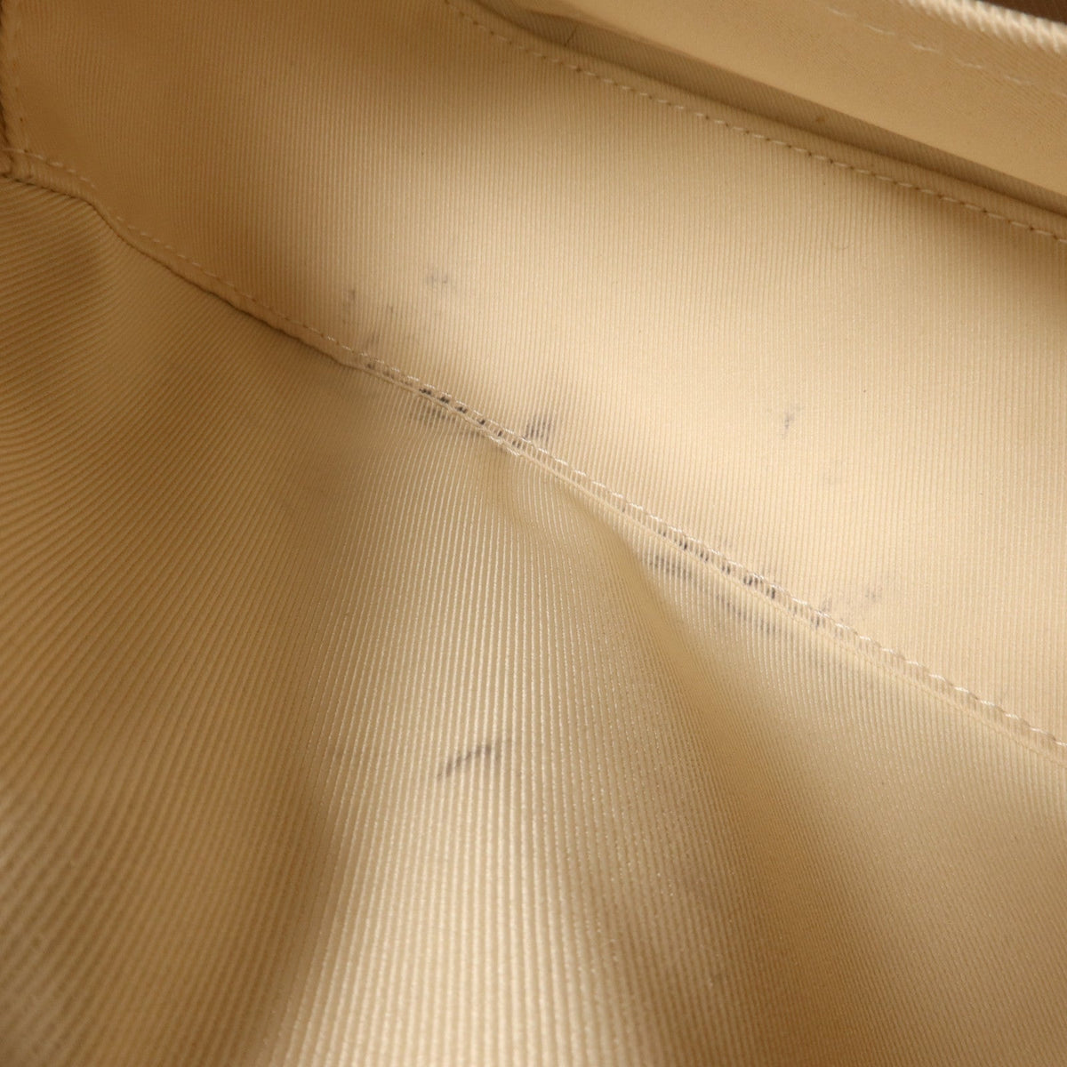 Louis Vuitton Saintonge · Monogram