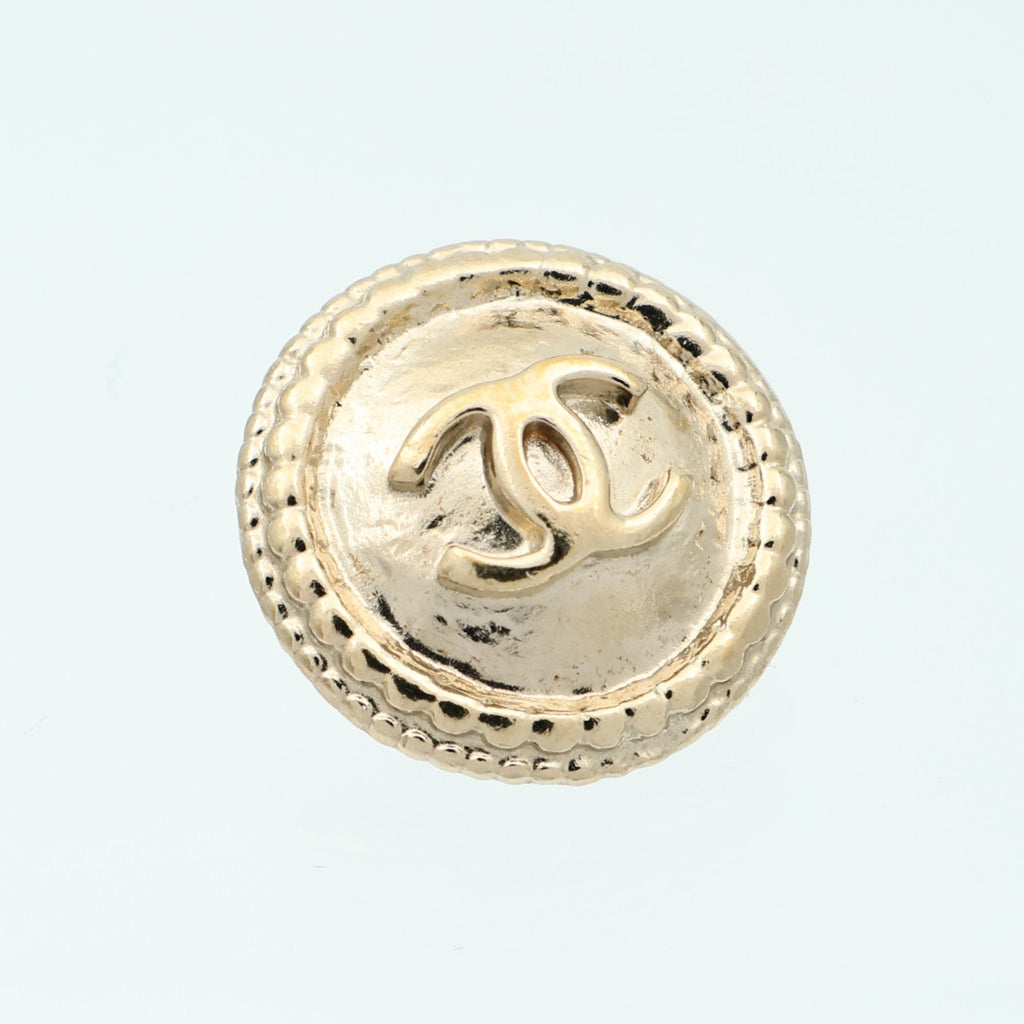 Chanel CC Earrings · Gold Tone
