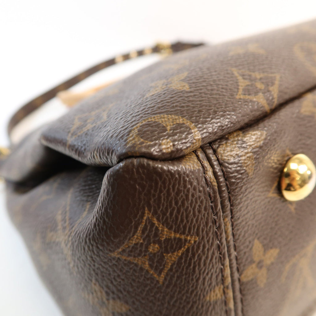 Louis Vuitton Pallas · Monogram