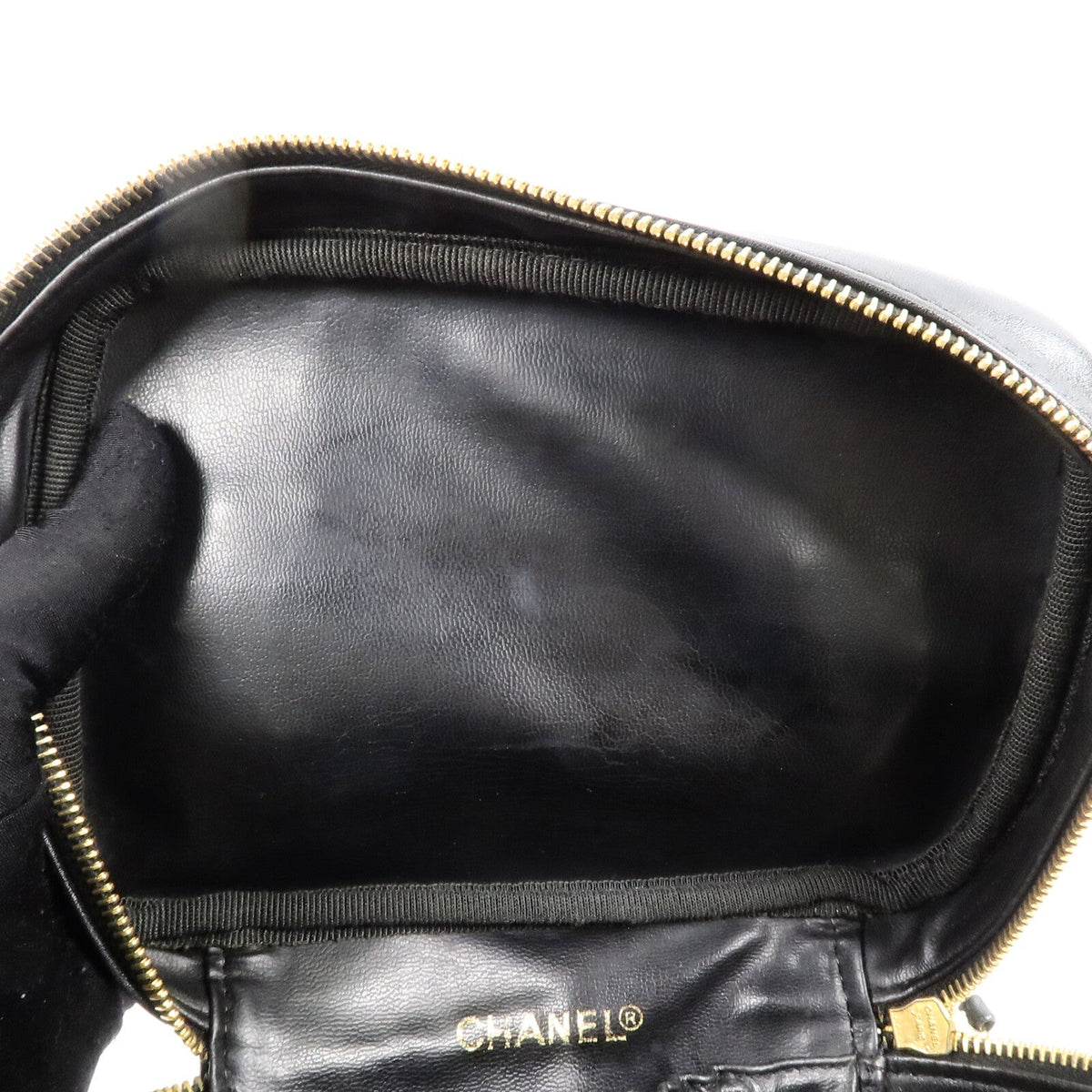 Chanel Vintage · Lambskin Hand Bag