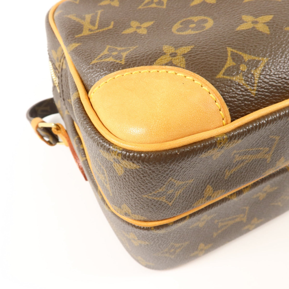 Louis Vuitton Nile · Monogram